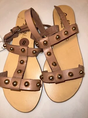 Callisto of California ~ Beige Tan Nude Leather Studded Sandals ~ NEW ~ NWT ~ 8 - Imagem 1 de 4