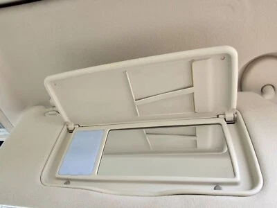 Lexus IS250C IS350C 2010-2015 lado del pasajero delantero parasol con espejo retrovisor OEM Foto 1 de 3