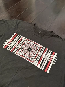 Camiseta Tesla Abstracta a Cuadros Logo Negra Para Hombre Talla XL Rara Geométrica - Imagen 1 de 6