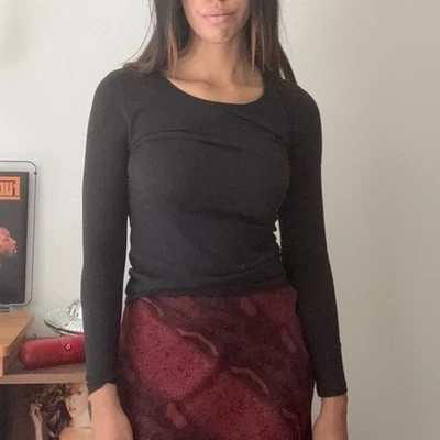 Top negro de manga larga No Boundaries para mujer M informal básico diario Foto 1 de 4