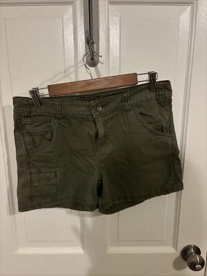 Life Is Good Women’s Shorts Size 4 - Image 1 of 4