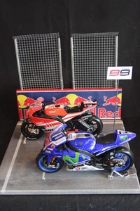 QSP Diorama 1:10 Starting grid with wall and 2 high fences (Red Bull) - Picture 1 of 9