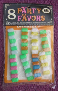 Vintage Unique Industries 8 Pack Party Favors Sealed Stretch Plastic Bracelets - Picture 1 of 6