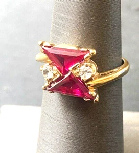 YELLOW GOLD RED SPINEL AND GOSHENITE RING SIZE 5.5 - Picture 1 of 8