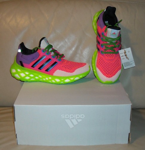 Scarpe da corsa Adidas Ultraboost Web DNA nuove senza scatola taglia 4 5 Multi HR1791