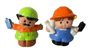 Fisher Price Little People Set 2 Bauarbeiter Handys Schutzhüte - Bild 1 von 3