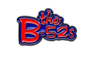 THE B-52S - LOGO DE LA BANDA - SOLAPA ESMALTADA/ALFILER SOMBRERO - NUEVO - MUSIC LAP-0230 - Imagen 1 de 2