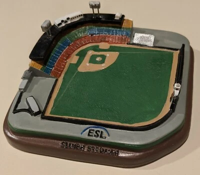 Réplica Silver Stadium Rochester Nueva York NY AAA Liga Menor Alas Rojas  Foto 1 de 4