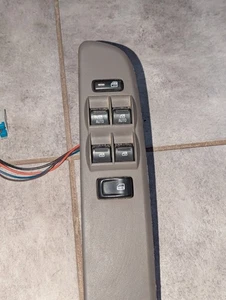 Panel de interruptor de ventana de bloqueo de puerta eléctrico maestro conductor delantero GMC Envoy 2006-2009 OEM - Imagen 1 de 5