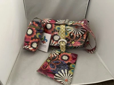 Kalencom Diaper Bag Flower pattern, Bottle Bag, Zipper Bag 7" X10" - Image 1 of 2