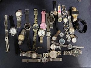Lote de 26 relojes vintage - Imagen 1 de 12
