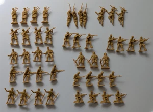 Lot x 45 Plastic Tan 1/32 Army Men Toy Soldiers WW2 British 8th Army - Picture 1 of 8