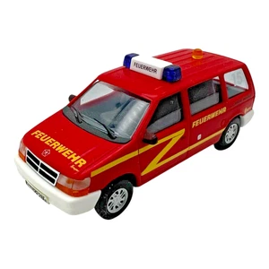 Busch Chrysler Voyager Ziegler Feuerwehr Flughafen Münster Osnabrück H0 Modell - Bild 1 von 3