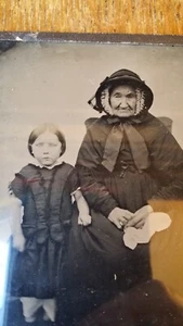 1850'S ANTIQUE AMBROTYPE PHOTOGRAPH - OLD WOMAN & LITTLE GIRL - QUARTER PLATE - Picture 1 of 5