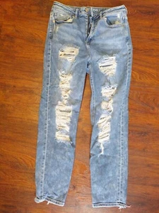 American Eagle Mom Jeans Size 8 Light Wash Stretch Destroyed Distressed - Picture 1 of 18