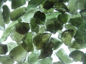 moldavite tektite, Czech Republic genuine reiki healing atmospheric glass energy - Picture 1 of 7