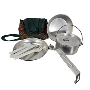 Girl Scouts Desorden Kit Olla con Tapa Sartén Taza Cuchillo Tenedor Cuchara Bolsa de Transporte Correa - Imagen 1 de 12