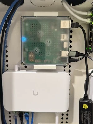 FRSTOREUS Wall Mount for Home Assistant Green – Sleek & Durable Holder for Smart Home Hub!