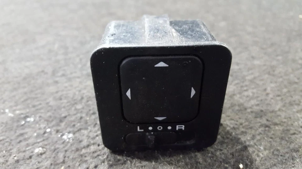 Interruptor de control del espejo retrovisor exterior Mazda MX-3 1994 (interruptor del espejo retrovisor exterior #207162-34 Foto 1 de 1