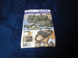Simplicity Accessories 5025 Duffle, Toiletry Bags & more, New Uncut 2004 - Picture 1 of 1