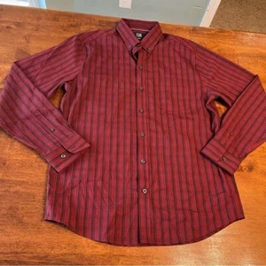 Cutter and Buck lens red black plaid button down size medium - Picture 1 of 6