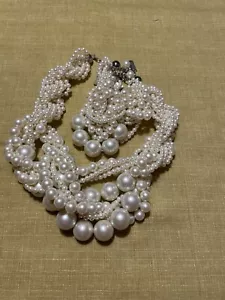 LK Benett (Costume Jewellery) Necklace & Bracelet in Pearl Beads - Picture 1 of 12