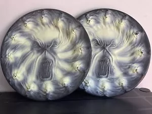 2x Vintage 90’s Halloween Plate Platters Screaming Face Prop Horror Glow GID - Picture 1 of 8