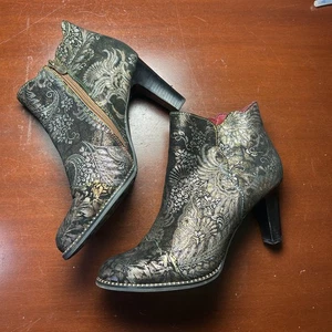 L'Artiste by Spring Step SmokinHot Metallic Bootie Heels Size 41 Fiery Black EUC - Picture 1 of 7