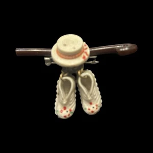 Vintage Celluloid Cane Hat & Shoes Pin Circa 1920 To 1950. - Picture 1 of 3