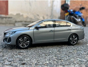 Peugeot 408 2022 1/18 Scale Grey Diecast Car Toy Model Collection Gift NIB - Picture 1 of 7