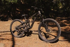 NEW 2024 Trek Slash Gen 6 T-Type AXS - Picture 1 of 11