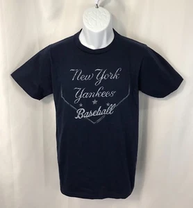 New York Yankees T-Shirt Baseball Men’s Small - Picture 1 of 4