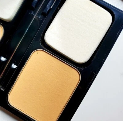 Bobbi Brown Skin Weightless Powder Foundation #5 HONEY new - Image 1 of 4