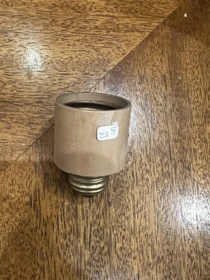 Vintage E26 MEDIUM E39 MOGUL BASE LIGHT BULB ENLARGER SOCKET CONVERTER ADAPTER - Image 1 of 3