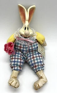 "Conejo de resina Russ Berrie The Country Folks Betsy Bunny Kathleen Kelly con etiqueta 9" - Imagen 1 de 9