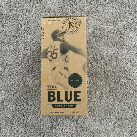 2004 OAKLAND A'S VIDA BLUE SGA BD&A BLUE GLOVE COLLECTORS EDITION BOBBLEHEAD NIB Cover