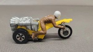 Hot Wheels Redline Rrrumblers ROAMIN CANDLE Light Brown Rider Yellow Seat - Picture 1 of 6