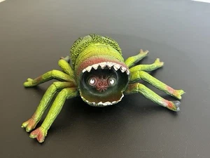 1985 ROCKS & BUGS AND THINGS Green TERRORANTULA QUIETSCHEN Gummi Spielzeug KNOCKOFF - Bild 1 von 10