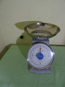 Küchenwaage Scale Retro Shabby Nostalgie Metall Edelstahl Landhaus Marke CAMRY. - Bild 1 von 6