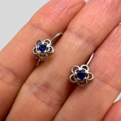 Women Pair Earrings Vintage Sterling Silver 925 Zirconia Stones 1g Fine Jewelry - Image 1 of 4