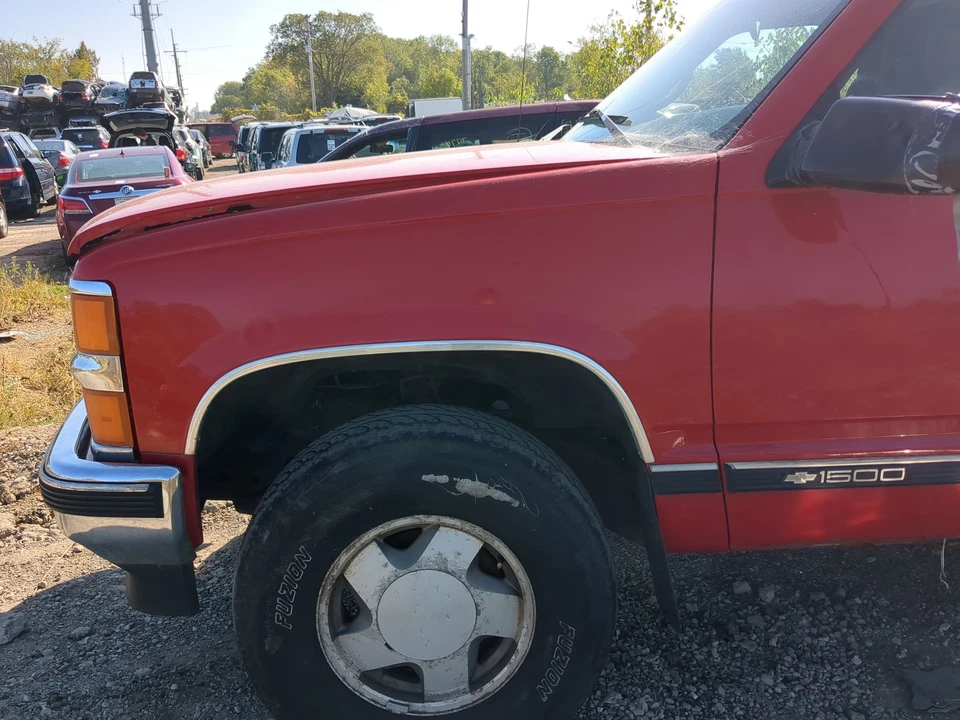 Guardabarros conductor Chevrolet K1500 YPUYN Foto 1 de 1