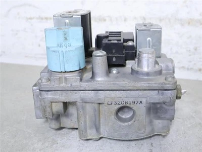 Portador de válvula de gas para horno de climatización White Rodgers 36E93 301 p/n EF32CB197A Foto 1 de 4