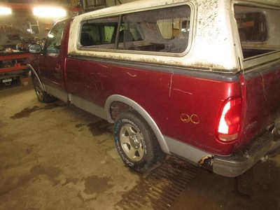 Used Front Right Seat Belt Front fits: 2000 Ford F150 PICKUP bench seat 1 piece Foto 1 de 4