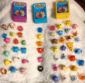 52 MINI MOJIS ROUND 1 COLLECTIBLE EXPRESSABLES 2016 EMOJI FIGURES & 3 CASES - Picture 1 of 14