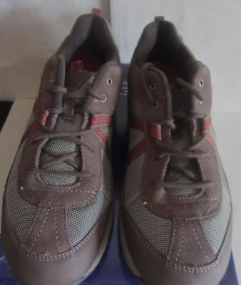 NIB Easy Spirit Womens Explore 24 - Size 11M Brown Suede Sporting Hiking  Shoes - Image 1 of 4