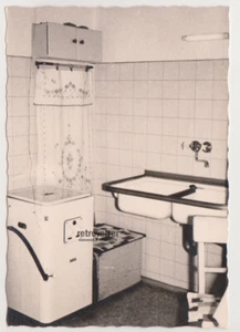 Lavanderia vintage sguardo nella vita di tutti i giorni con elettrodomestici retrò astratto - Foto 1 di 7