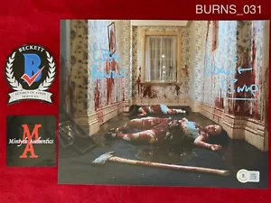 Lisa & Louise Burns doppia foto firmata 8x10 The Shining Grady Twins Beckett - Foto 1 di 1