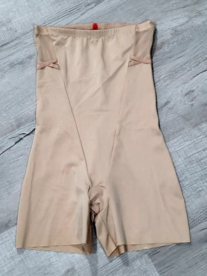 2136 Spanx Oh My Posh высокая талия девочка короткий формирователь размер S маленький, без ремней - Изображение 1 из 4