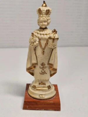 Religious Statue Handmade from Volcanic Ash of the 1991 Eruption of Mt Pinatubo — 第 1/4 张图片