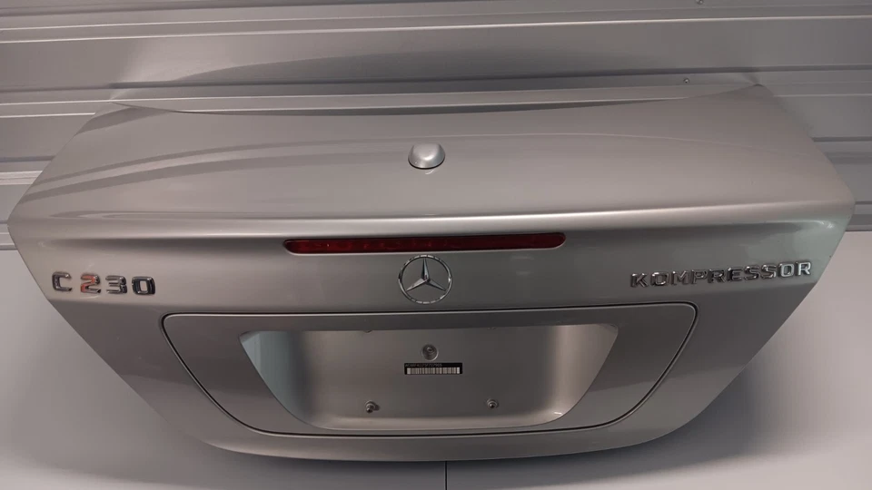 Mercedes-Benz W203 C230 2003-2007 puerta trasera completa *plateado OEM Foto 1 de 4